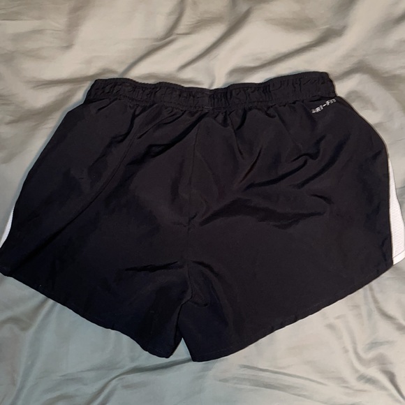 Nike - Picture 2 of 2